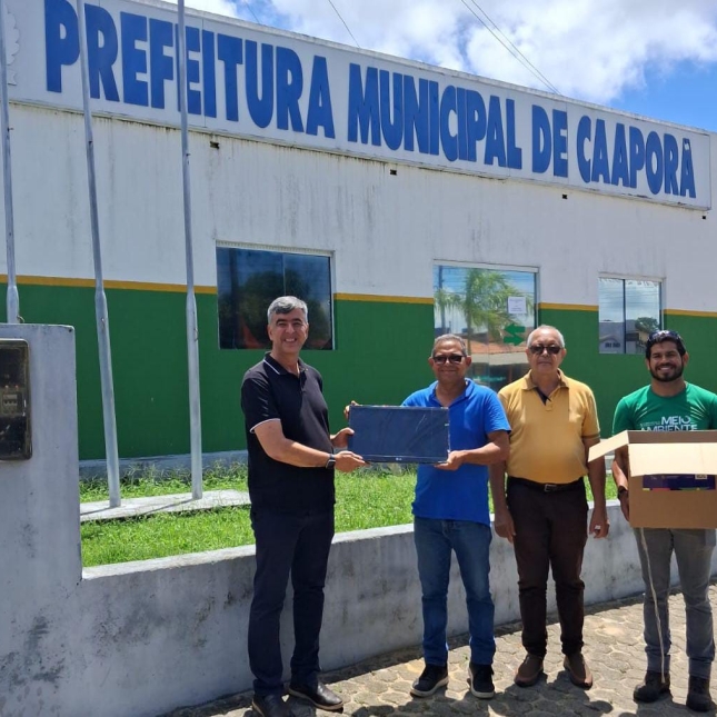 Caaporã recebe primeiro computador recondicionado de programa federal