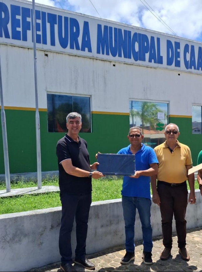Caaporã recebe primeiro computador recondicionado de programa federal