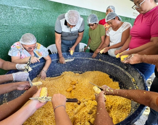 Caaporã fortalece tradição junina com produção da maior pamonha do Brasil