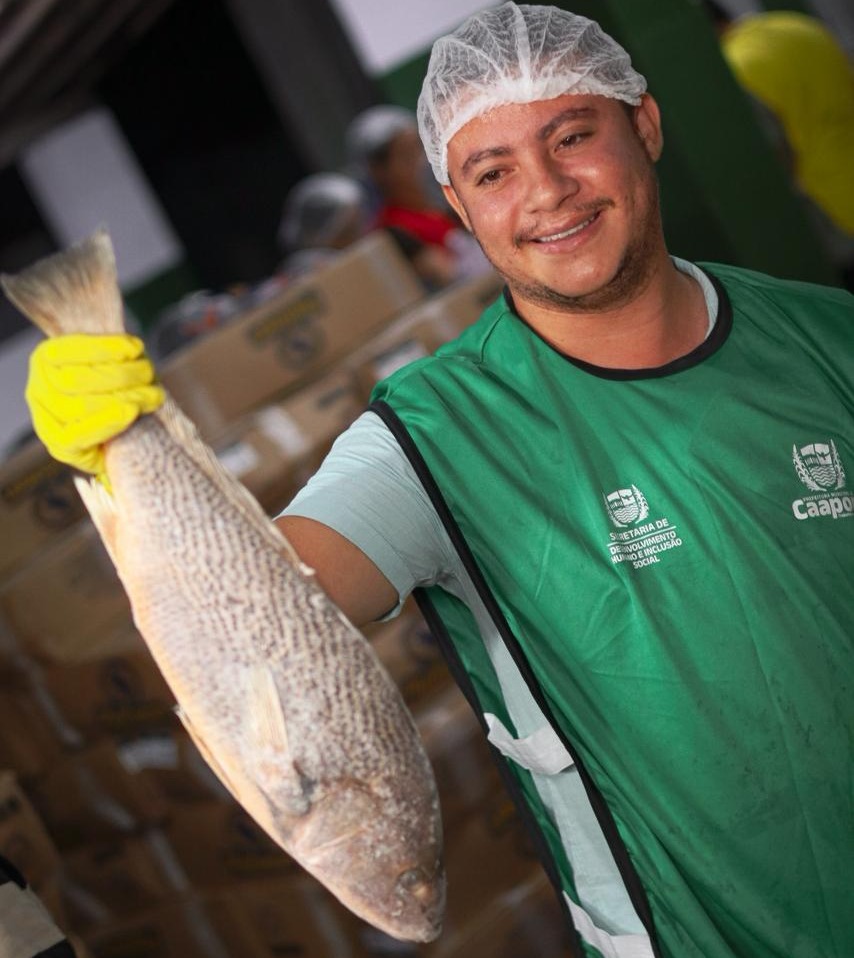 Caaporã distribui 22 toneladas de peixe na Semana Santa