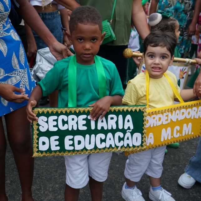 Desfile Cívico reúne escolas, bandas e instituições em Caaporã e Cupissura